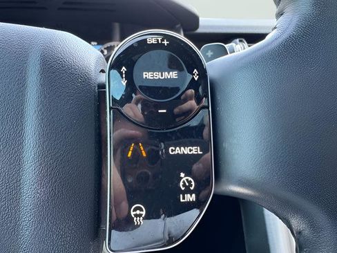 Used 2019 Land Rover Discovery HSE image 19