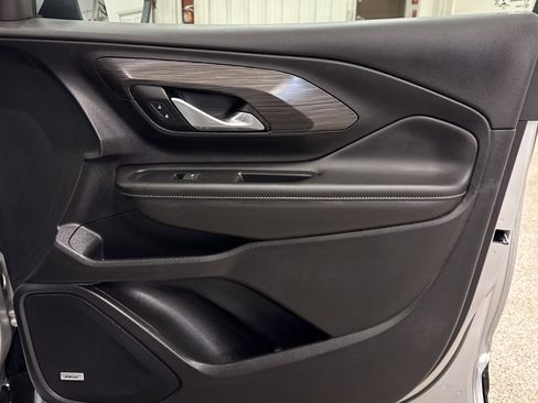 Used 2022 GMC Terrain SLT w/ Infotainment Package II image 22