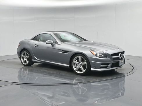 Used 2015 Mercedes-Benz SLK 250 image 20