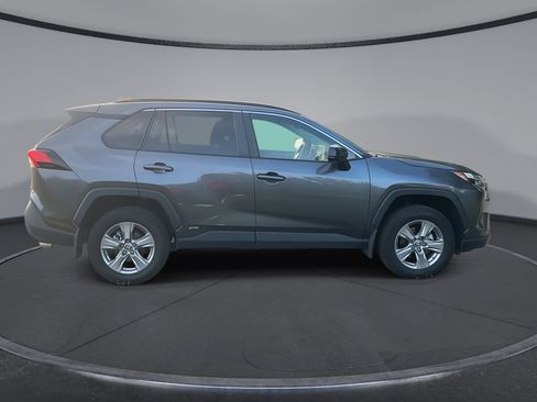 Certified 2024 Toyota RAV4 LE AWD/4WD image 9