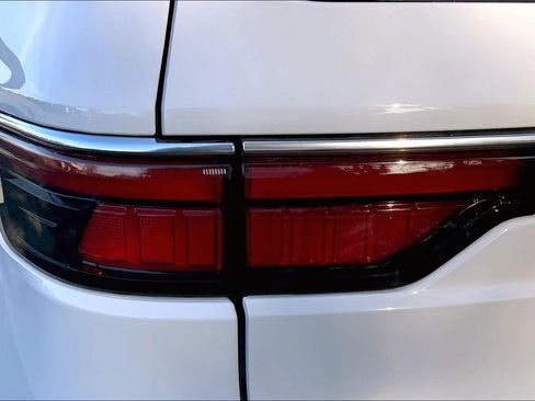 Certified 2024 Jeep Wagoneer 4WD w/ Premium Group I image 27