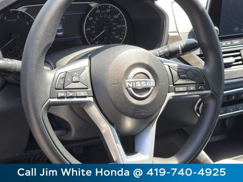 Used 2025 Nissan Altima 2.5 SV AWD/4WD image 22