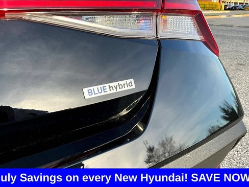 New 2026 Hyundai Elantra Hybrid FWD image 10