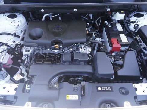 Used 2025 Toyota RAV4 LE FWD image 22