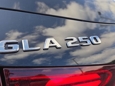 Used 2025 Mercedes-Benz GLA 250 GLA 250 image 36