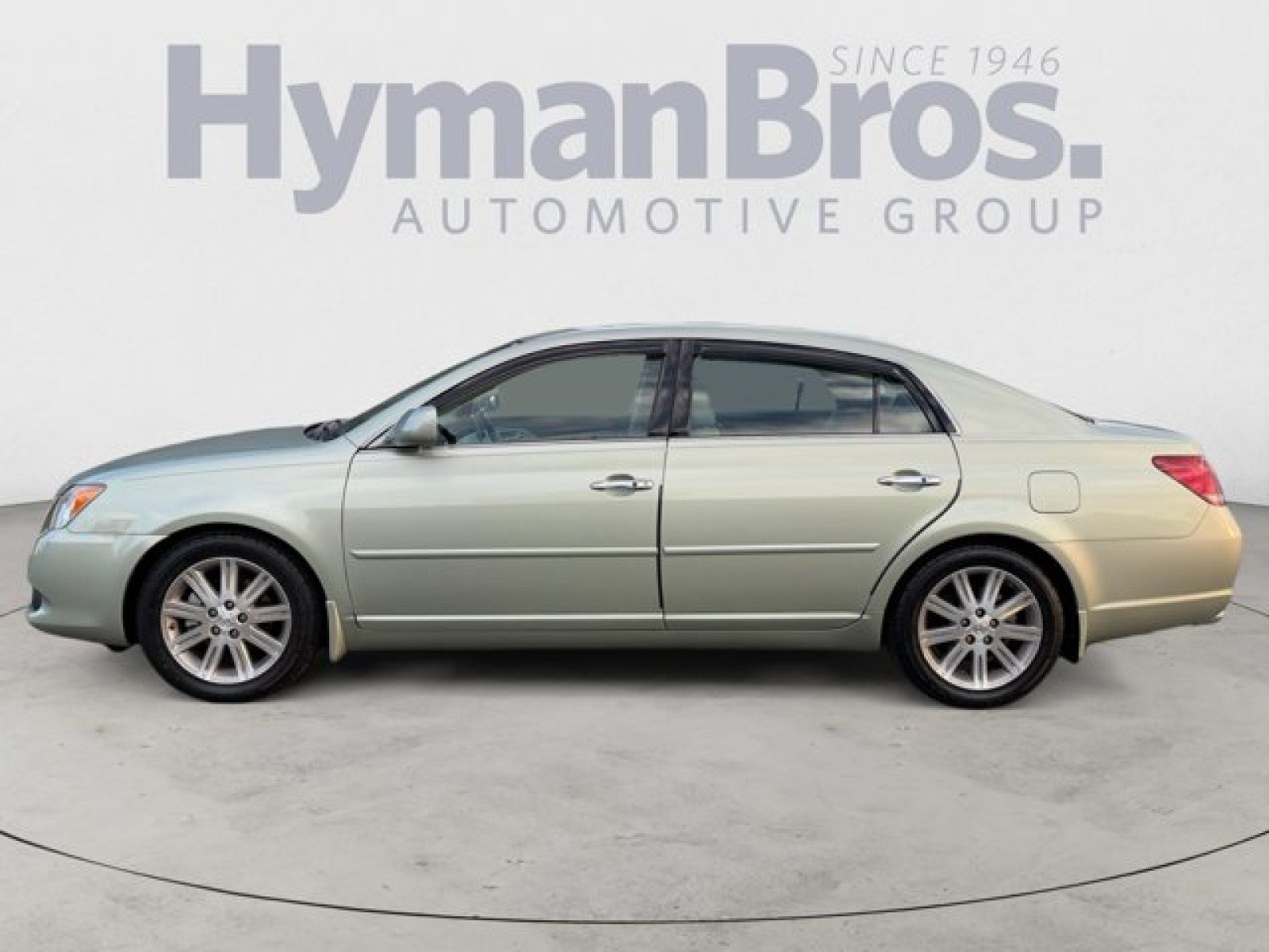Used 2009 Toyota Avalon Limited FWD image 6