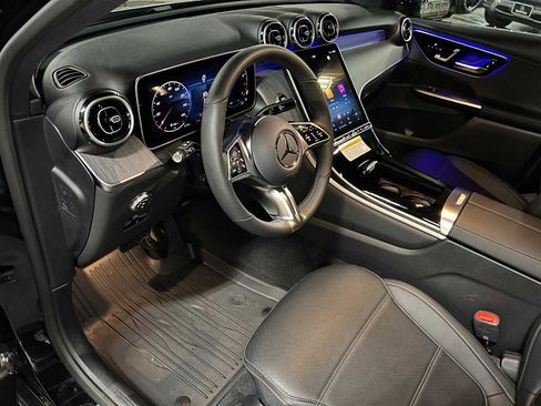 Used 2026 Mercedes-Benz GLC 300 4MATIC image 24