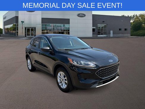 Used 2022 Ford Escape SE AWD/4WD image 2