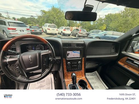 Used 2015 Lincoln Navigator L 4WD image 10