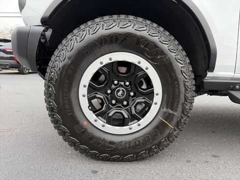 New 2025 Ford Bronco Badlands w/ Sasquatch Package image 31