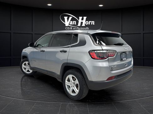 Used 2023 Jeep Compass Sport w/ Mopar Graphics Package AWD/4WD image 7