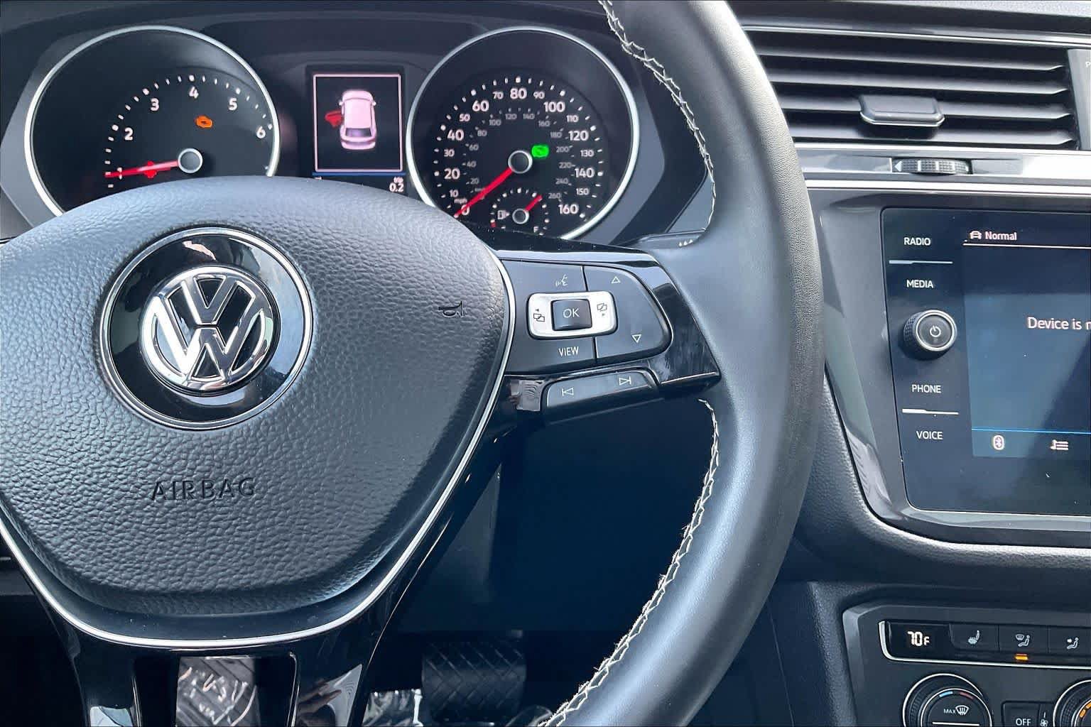 Used 2021 Volkswagen Tiguan SE w/ Panoramic Sunroof Package AWD/4WD image 24