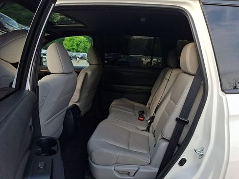 Used 2023 Honda Passport EX-L image 10