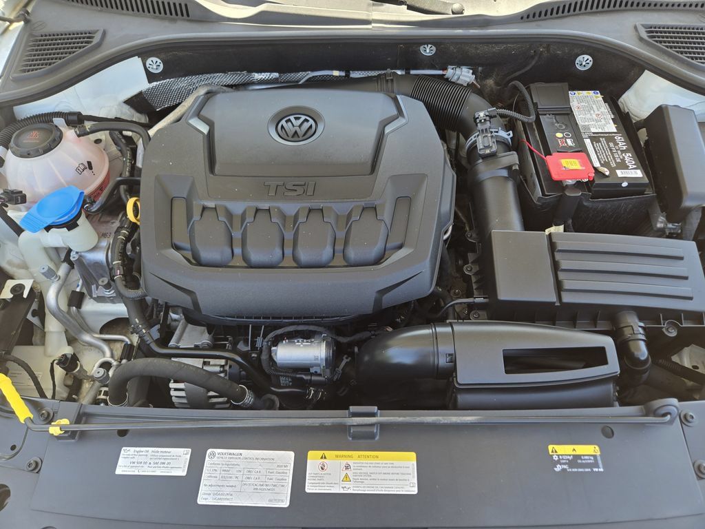 Used 2020 Volkswagen Passat 2.0T SE FWD image 41