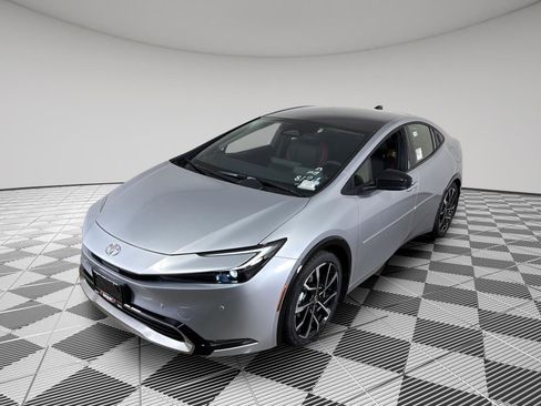 New 2026 Toyota Prius Plug-In Hybrid image 32