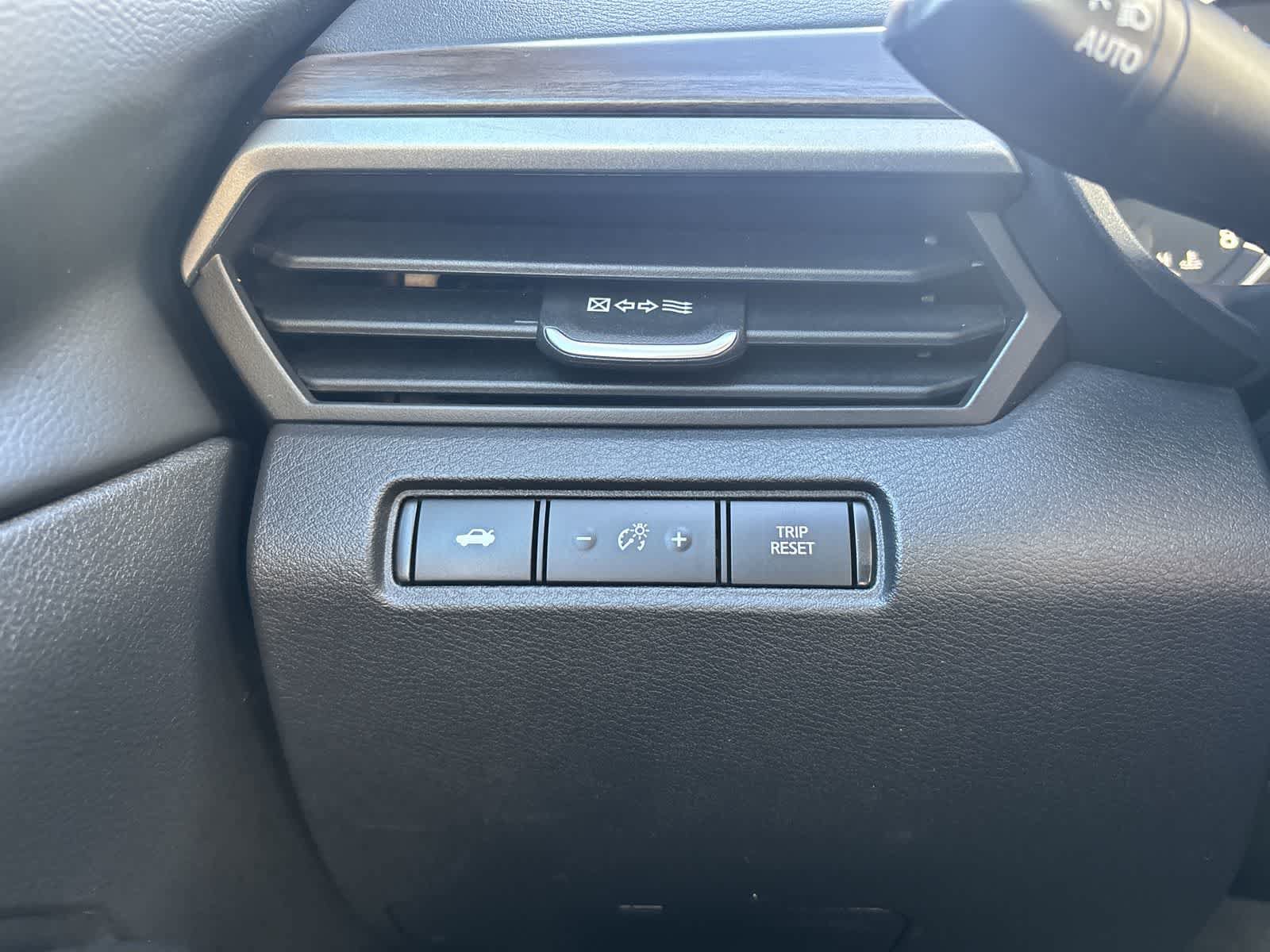 Used 2024 Nissan Altima 2.5 SV FWD image 16