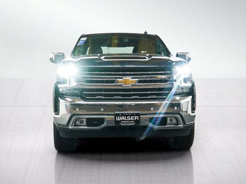 Used 2022 Chevrolet Silverado 1500 LTZ w/ Z71 Off-Road Package AWD/4WD image 8