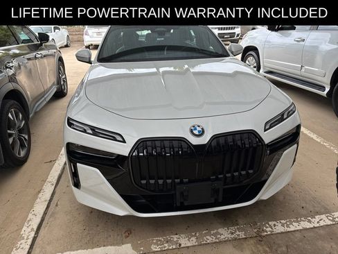Used 2026 BMW 740i RWD image 2