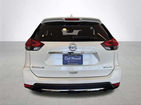 Used 2017 Nissan Rogue SL w/ SL Premium Package AWD/4WD image 9