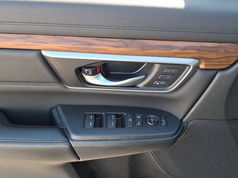 Used 2022 Honda CR-V Touring image 11