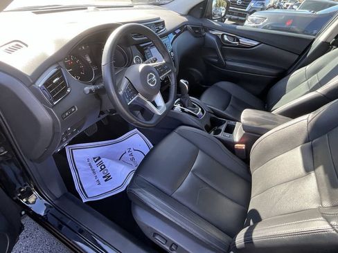 Certified 2022 Nissan Rogue Sport SL image 43