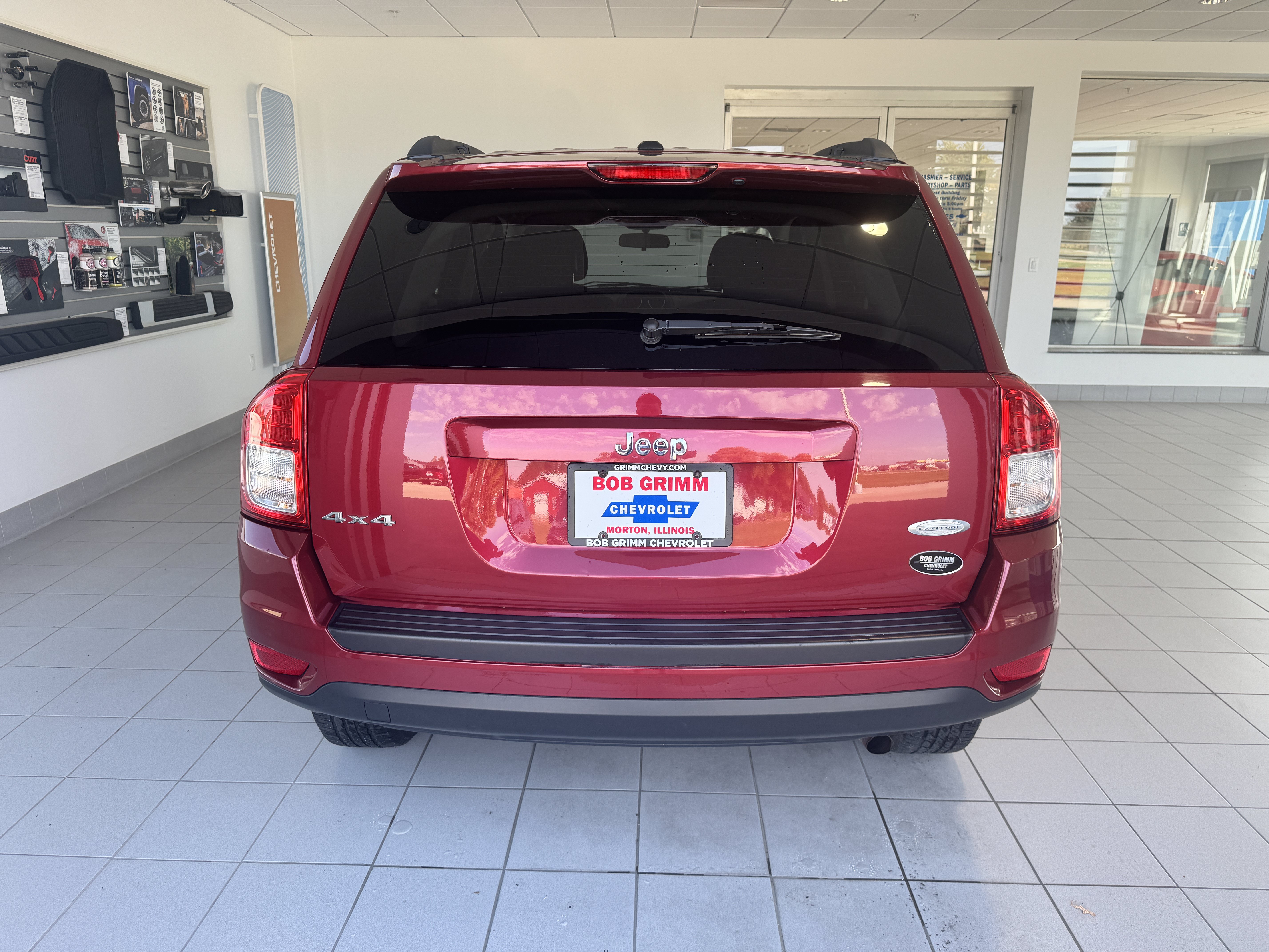 Used 2013 Jeep Compass Latitude w/ Sun/Sound Group AWD/4WD image 8