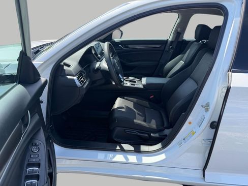 Used 2019 Honda Accord LX image 11