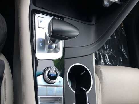 Used 2023 Genesis G70 2.0T image 23