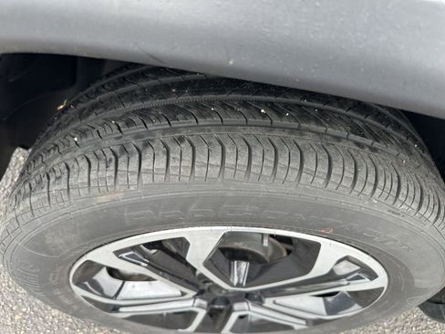 Used 2023 Jeep Compass Limited w/ Sun and Sound Group AWD/4WD image 5