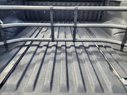 Used 2017 Nissan Titan SL image 30