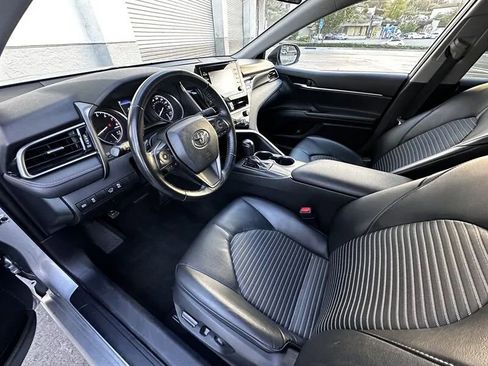 Used 2021 Toyota Camry SE w/ Carpet Mat Package (TMS) FWD image 12