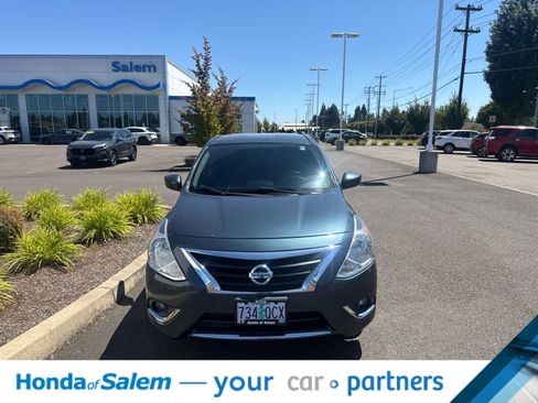 Used 2016 Nissan Versa SV w/ SV Appearance Package FWD image 6