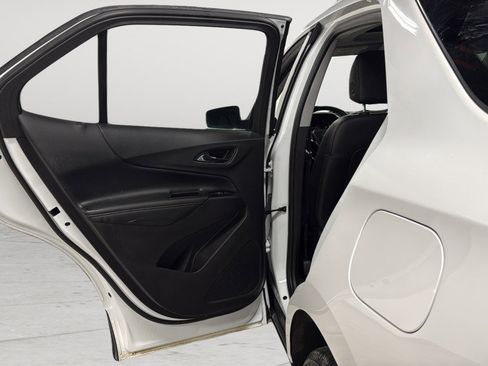 Used 2022 Chevrolet Equinox Premier image 28