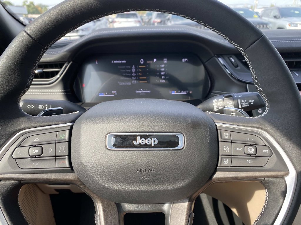 New 2027 Jeep Grand Cherokee Limited AWD/4WD image 14