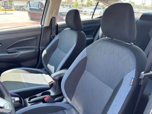Used 2025 Nissan Versa SV FWD image 27