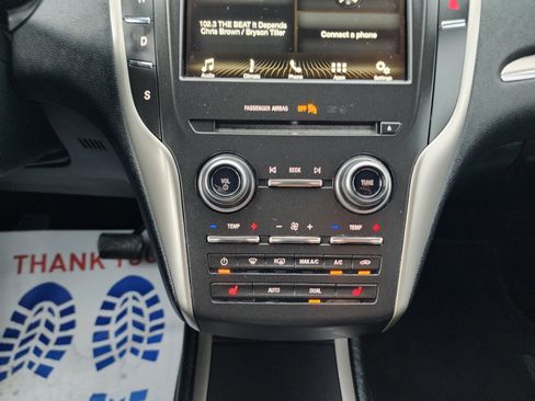 Used 2018 Lincoln MKC Premiere FWD image 32