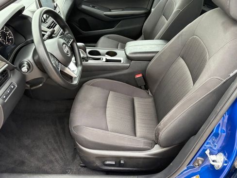 Certified 2025 Nissan Altima 2.5 SV FWD image 30