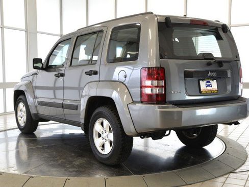 Used 2012 Jeep Liberty Sport image 5