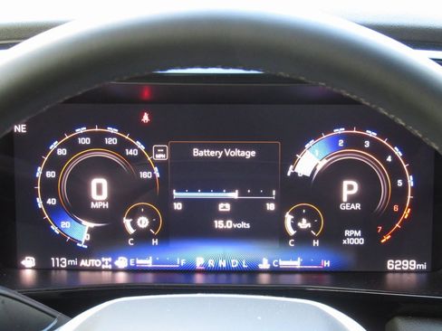 Used 2024 Chevrolet Colorado LT image 22