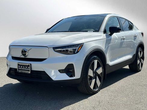 Certified 2023 Volvo C40 P8 Recharge Ultimate w/ Protection Package Premier AWD/4WD image 8