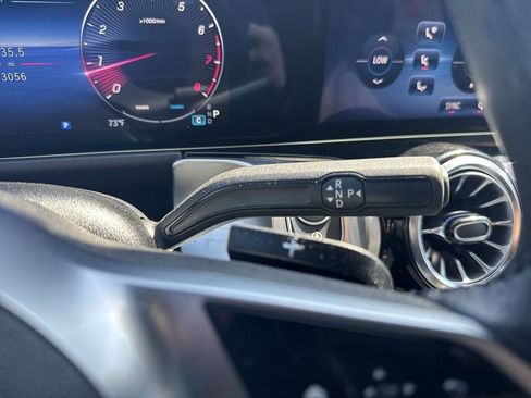 Used 2024 Mercedes-Benz GLB 250 4MATIC image 23