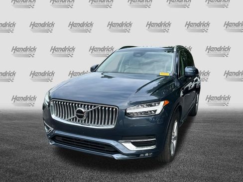 Used 2024 Volvo XC90 B5 Core w/ Protection Package AWD/4WD image 8