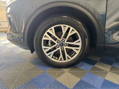 Used 2022 Ford Escape SEL w/ Technology Package AWD/4WD image 30