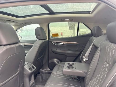 Used 2023 Buick Envision Avenir AWD/4WD image 8