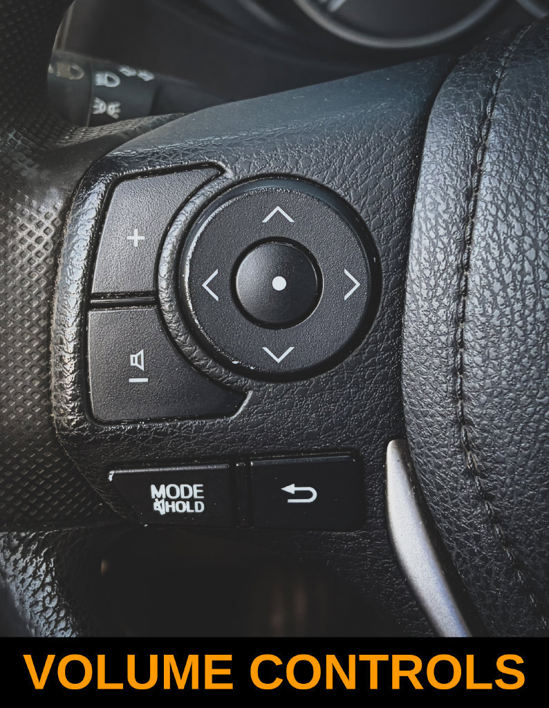 Used 2015 Toyota Corolla LE FWD image 7