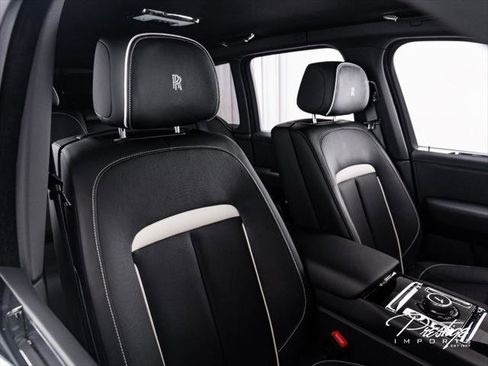 Used 2023 Rolls-Royce Cullinan AWD/4WD image 36