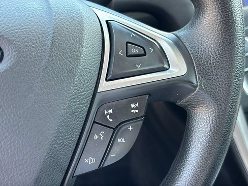 Used 2020 Ford Fusion SE FWD image 16