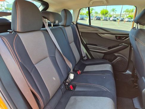 Used 2018 Subaru Crosstrek 2.0i Premium w/ Popular Package #2 AWD/4WD image 18