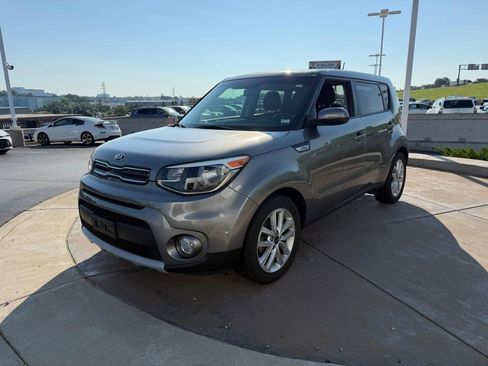Used 2019 Kia Soul + FWD image 10