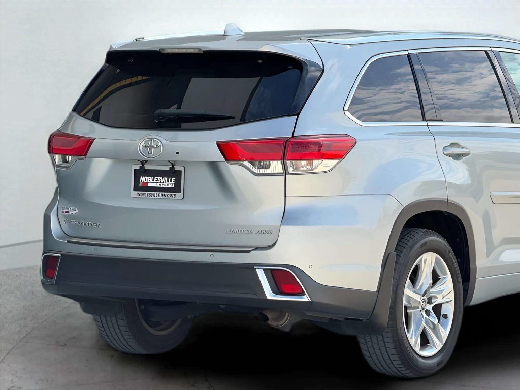 Used 2018 Toyota Highlander Limited AWD/4WD image 36